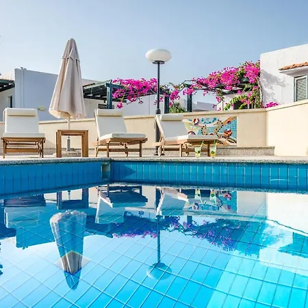 Anna Maria - 3 Bedroom, Private Pool - Sleeps 8 * Χερσόνησος