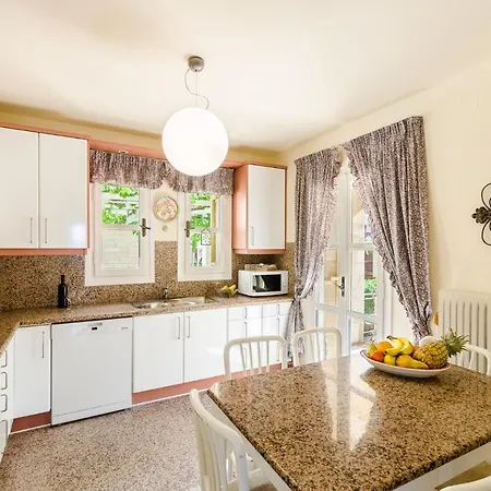 Anna Maria - 3 Bedroom, Private Pool - Sleeps 8 וילה