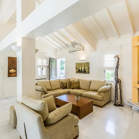 Anna Maria - 3 Bedroom, Private Pool - Sleeps 8 וילה