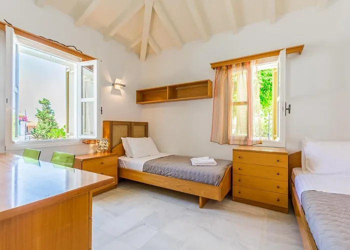 Willa Anna Maria - 3 Bedroom, Private Pool - Sleeps 8 *