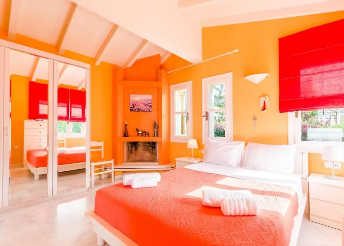 Anna Maria - 3 Bedroom, Private Pool - Sleeps 8 *