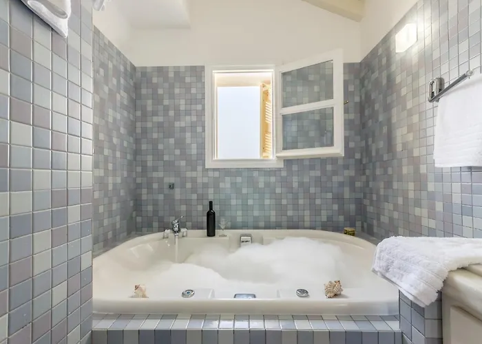 Anna Maria - 3 Bedroom, Private Pool - Sleeps 8 Willa *