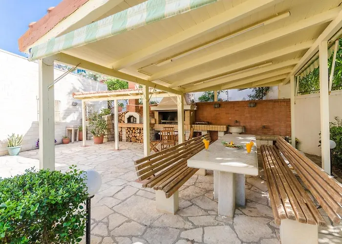 Anna Maria - 3 Bedroom, Private Pool - Sleeps 8 فيلة *