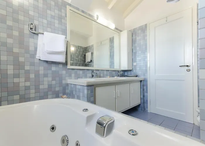 Anna Maria - 3 Bedroom, Private Pool - Sleeps 8 *