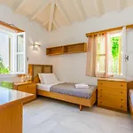 Villa Anna Maria - 3 Bedroom, Private Pool - Sleeps 8 *